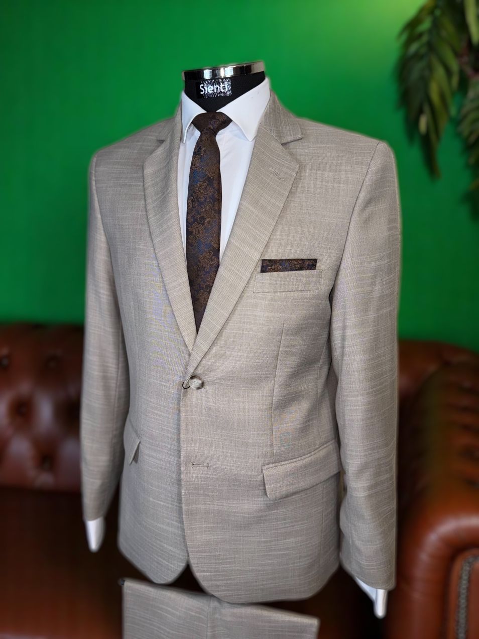 Costum bej din două piese - C2082