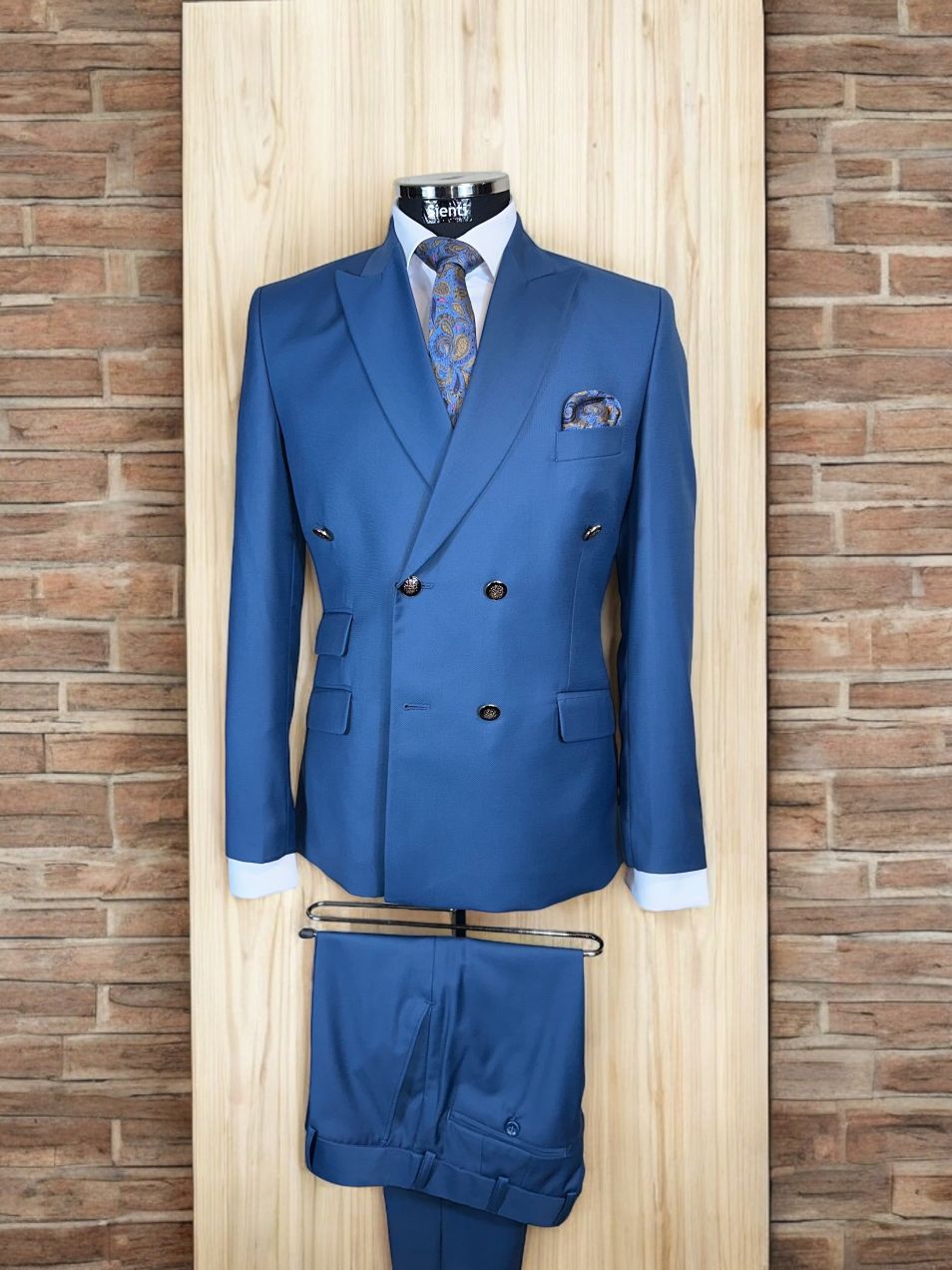 Costum albastru din doua piese