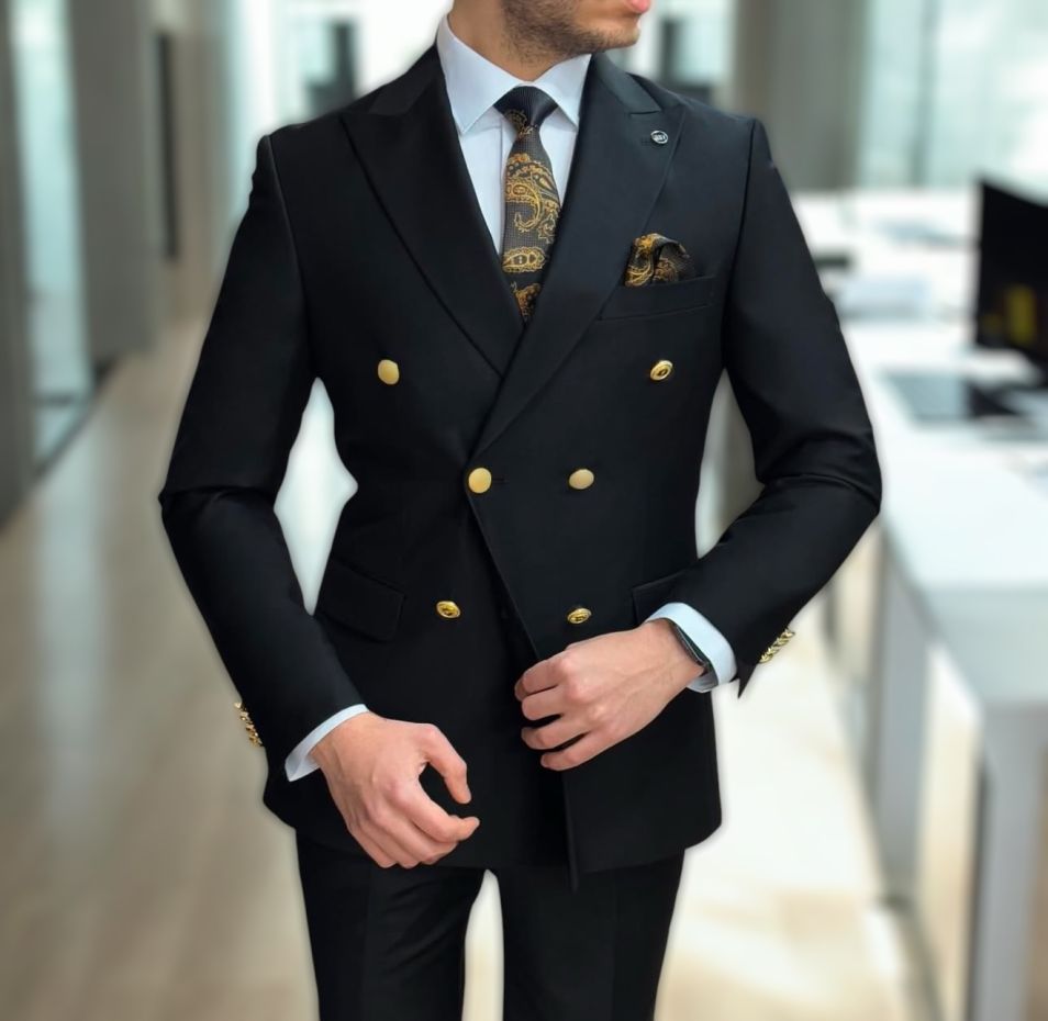 Costum Negru Cu Nasturi Aurii – C975/070